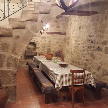 Casas Rural Calaceite * カラセイテ